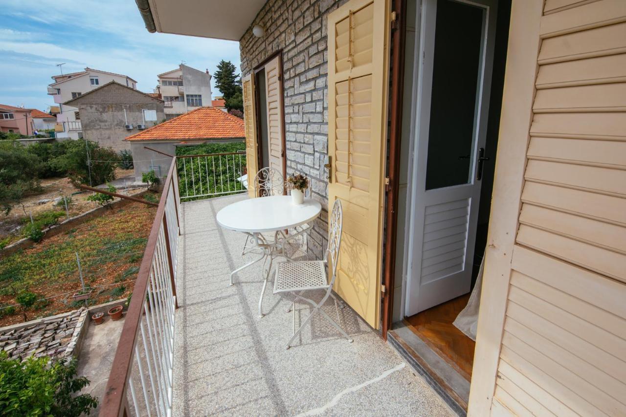Apartment Michelin Primošten Exteriör bild